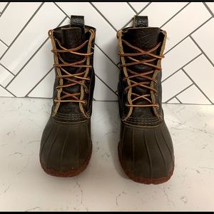 Size 7 women’s LL Bean bison leather boot.